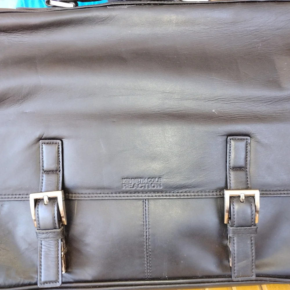 Kennethcole REACTION upgrade your